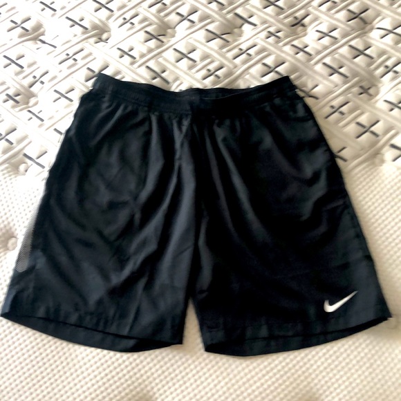 Nike shorts - Picture 4 of 6